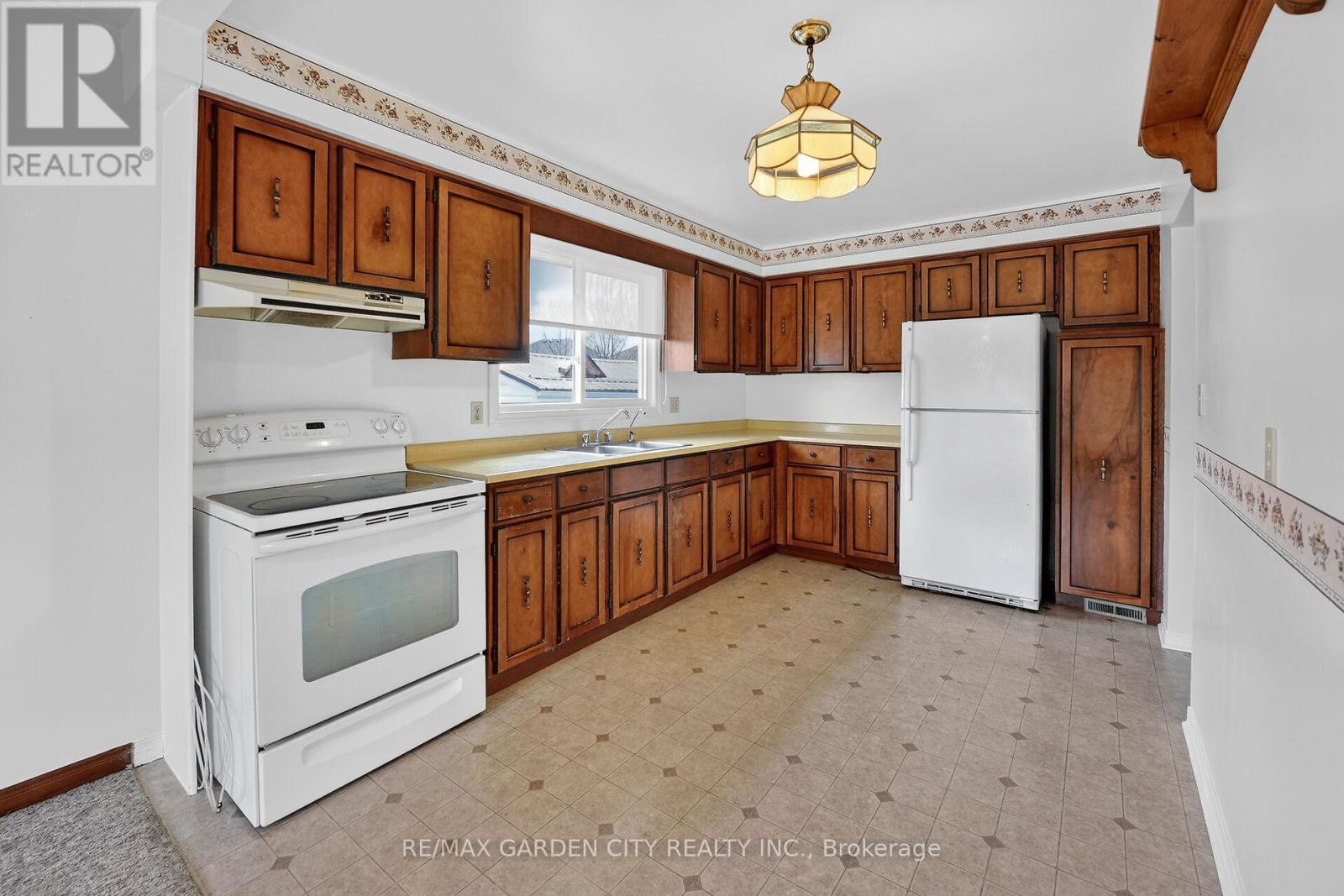 624 Cayuga Street W, Haldimand, Ontario  N1A 3E2 - Photo 11 - X12906772