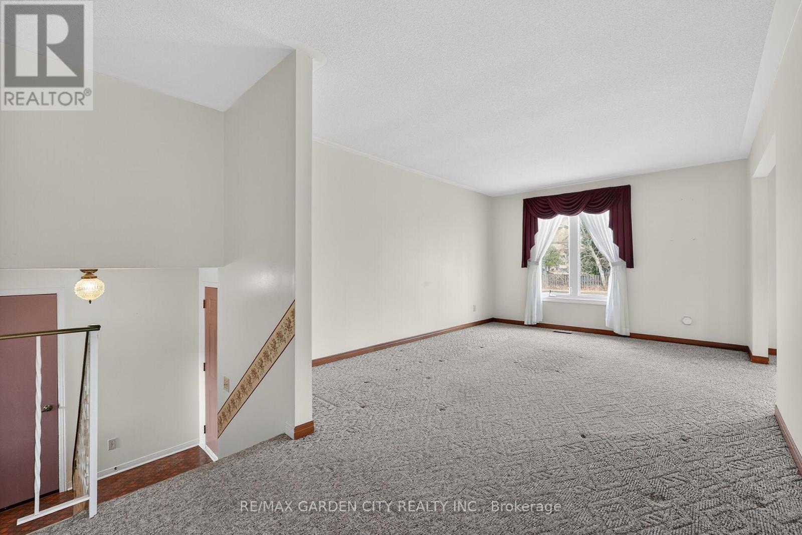 624 Cayuga Street W, Haldimand, Ontario  N1A 3E2 - Photo 6 - X12906772