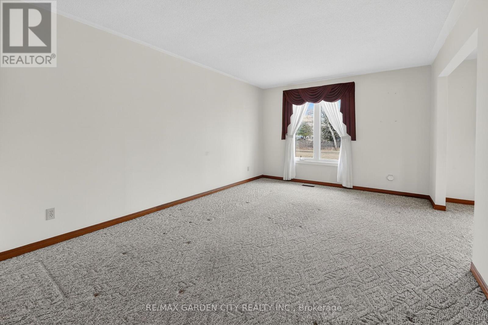 624 Cayuga Street W, Haldimand, Ontario  N1A 3E2 - Photo 7 - X12906772