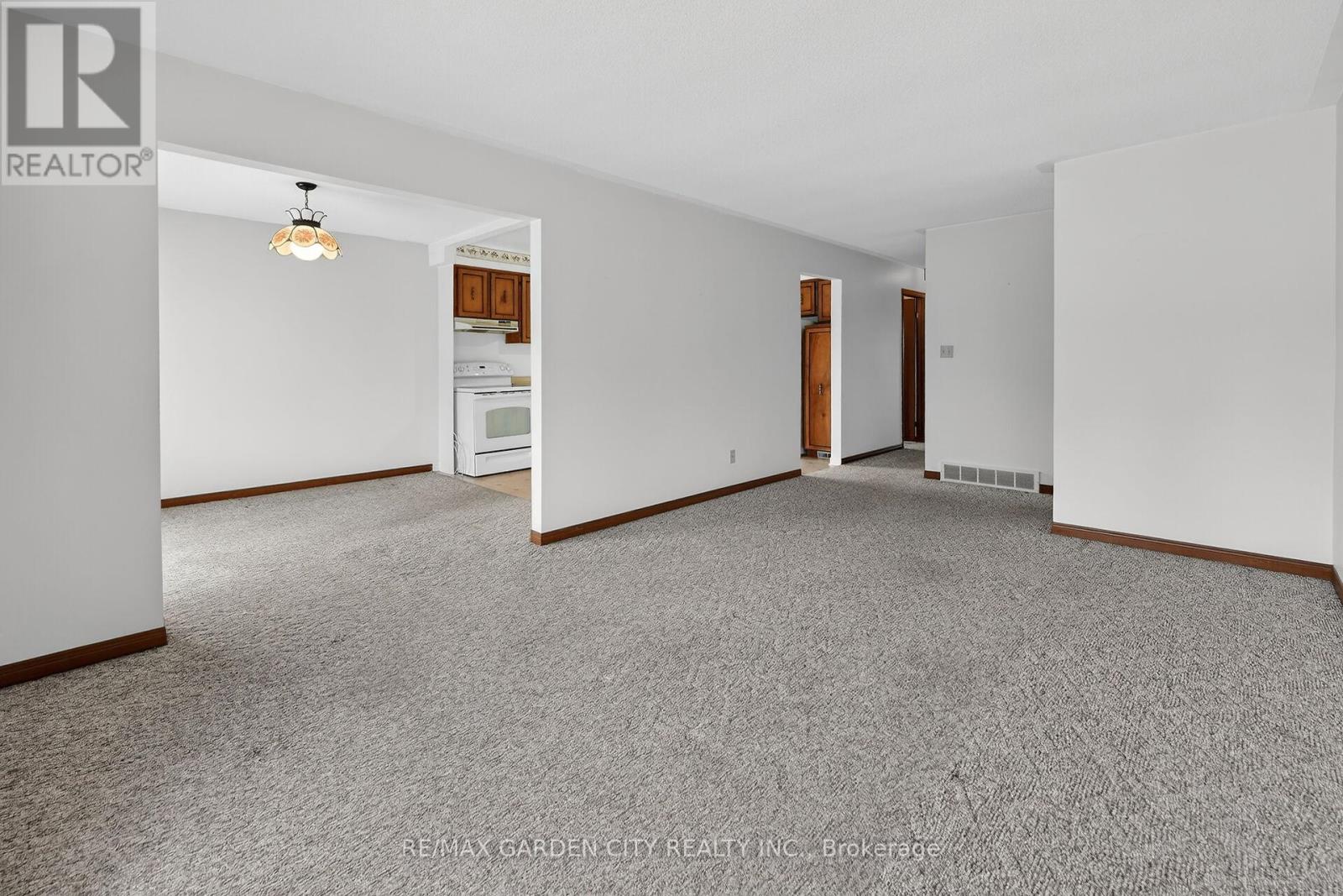 624 Cayuga Street W, Haldimand, Ontario  N1A 3E2 - Photo 8 - X12906772