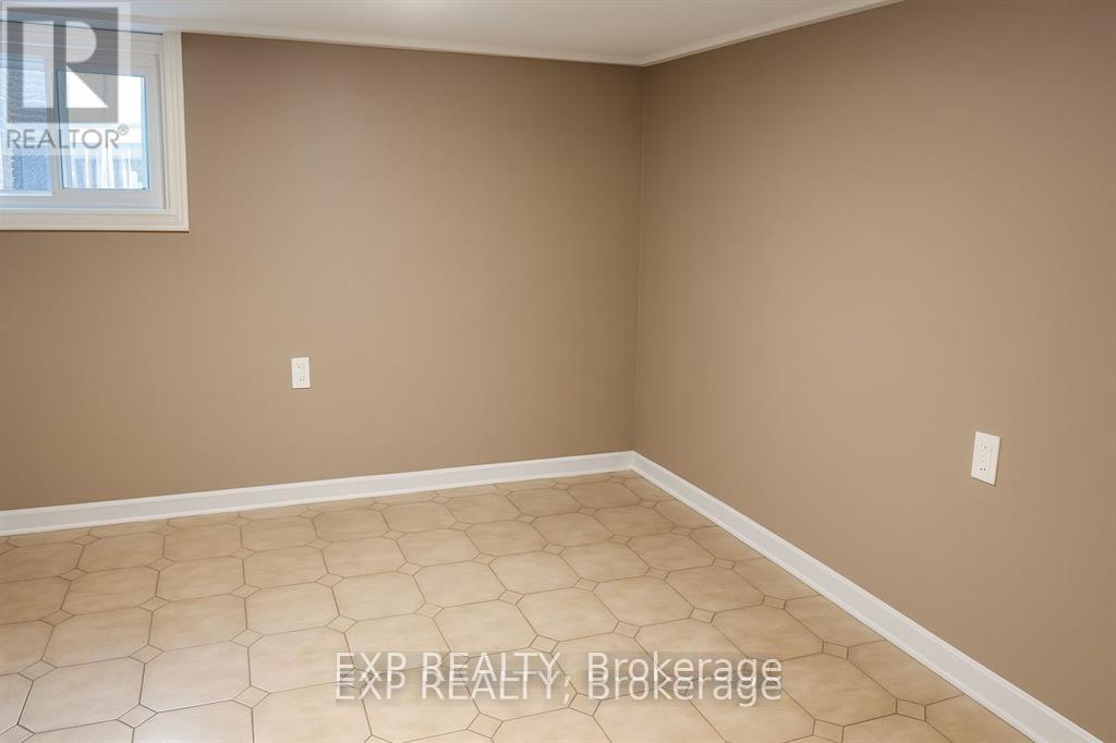 20 Marmora Street, St. Catharines, Ontario  L2P 3C1 - Photo 20 - X12906776