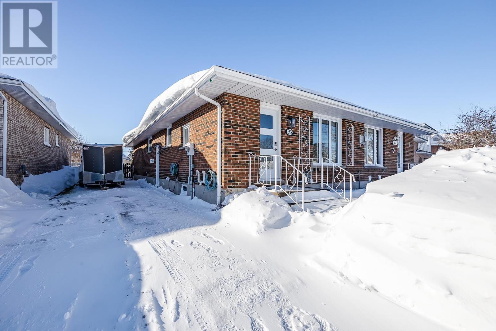 93 Pozzebon CRES, Sault Ste. Marie, Ontario