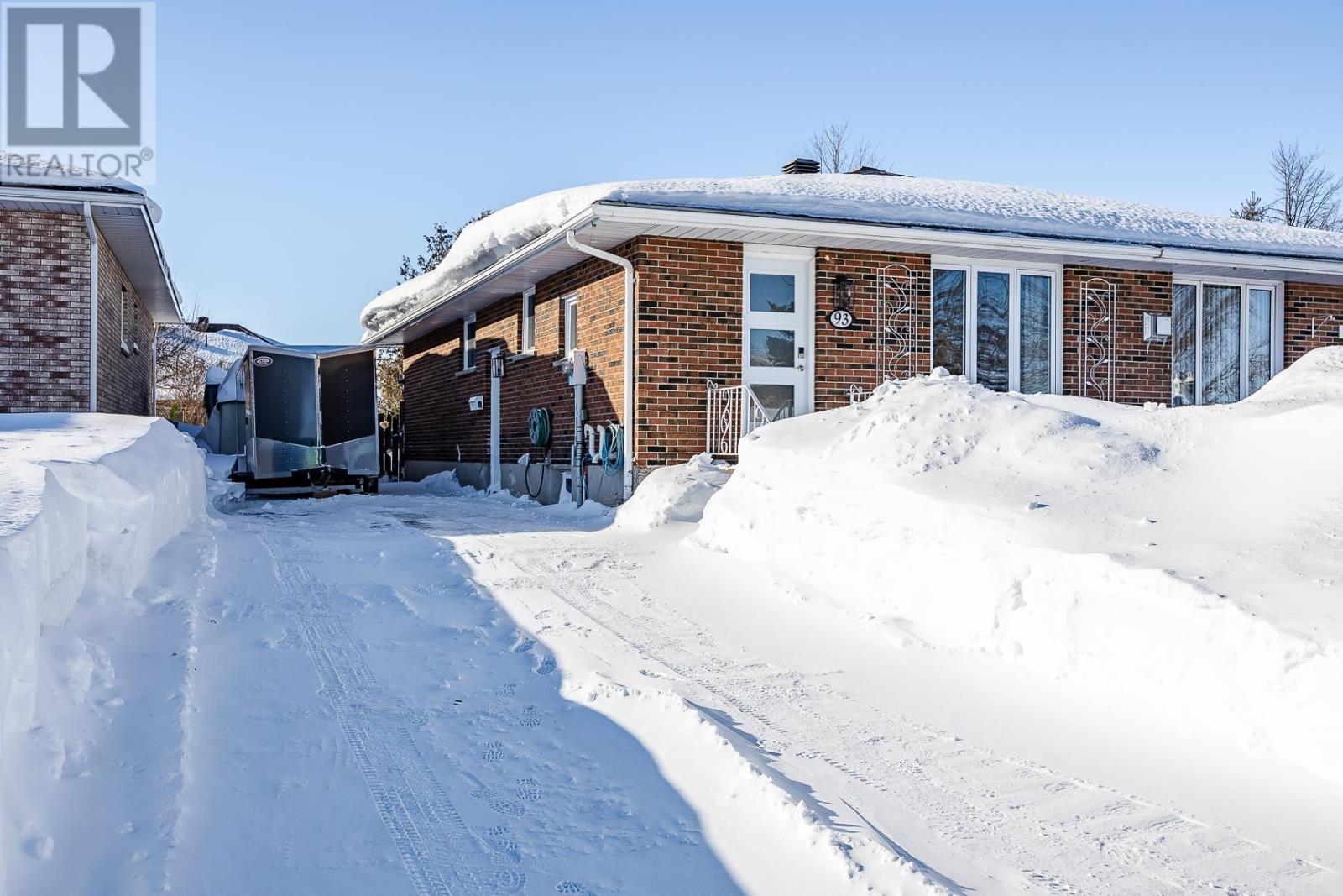 93 Pozzebon Cres, Sault Ste. Marie, Ontario  P6C 6B4 - Photo 31 - SM260498