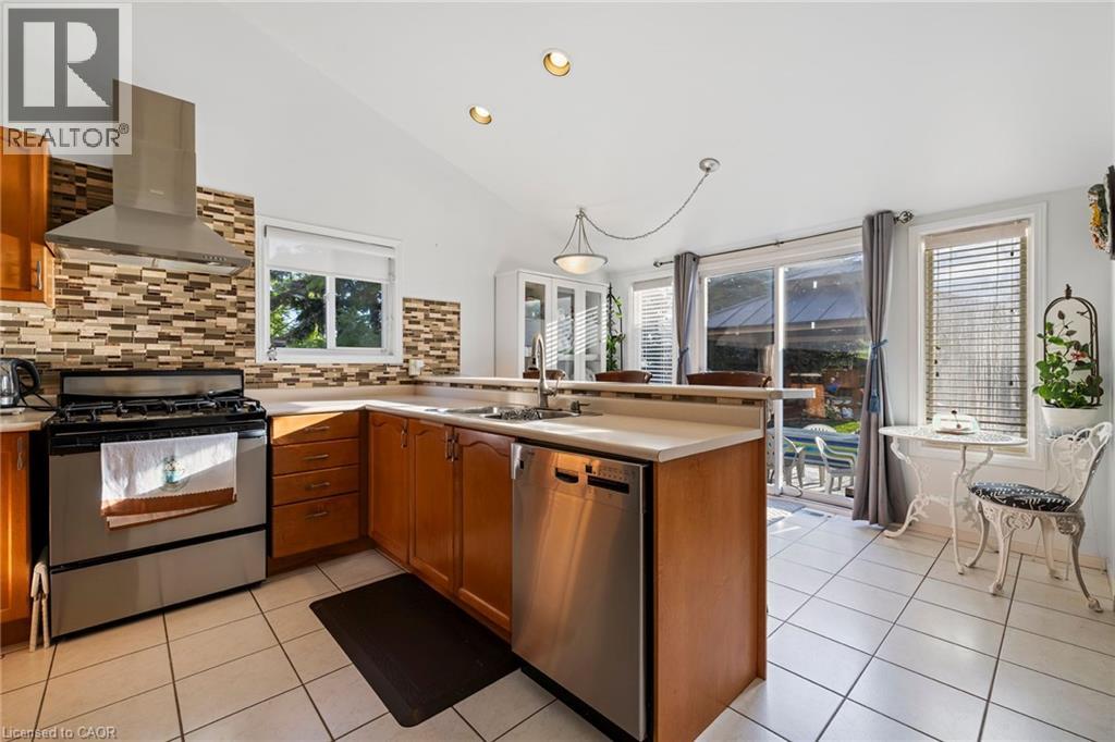 3 Nature Court, Hamilton, Ontario  L9C 7T5 - Photo 17 - 40814002