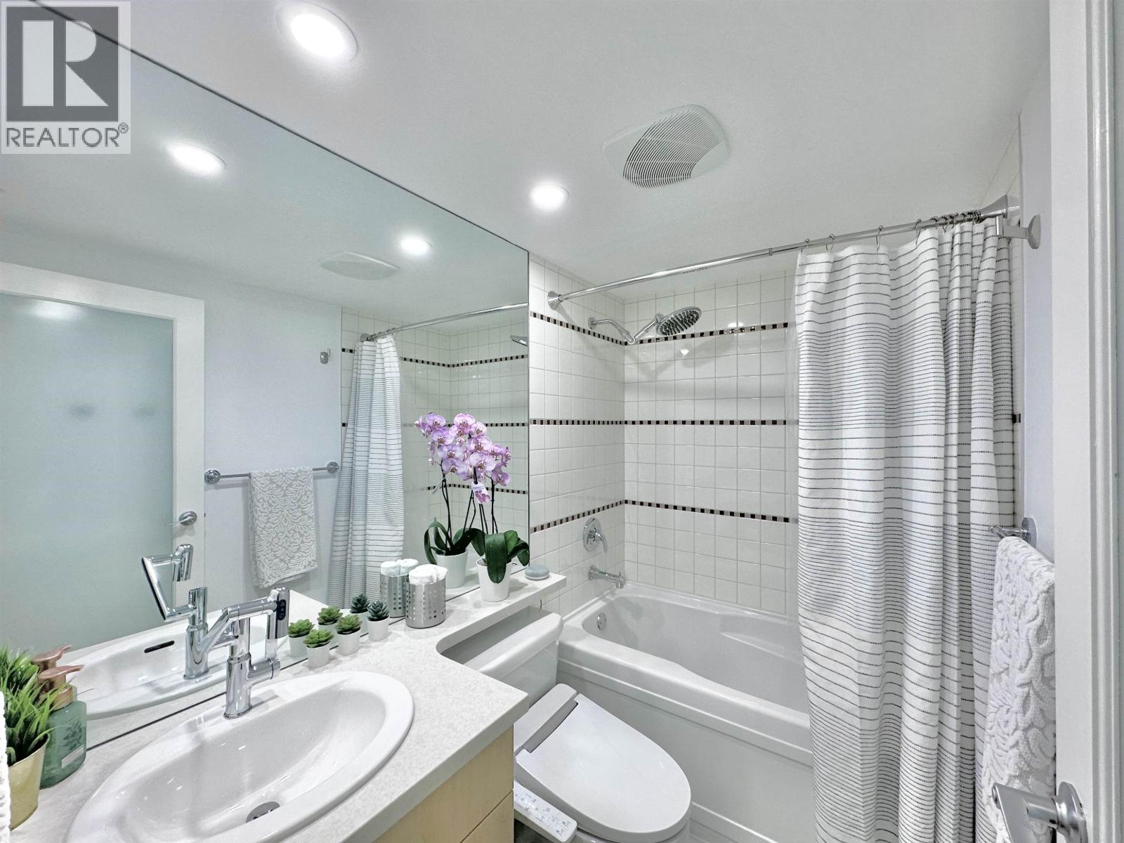 3608 1033 Marinaside Crescent, Vancouver, British Columbia  V6Z 3A3 - Photo 22 - R3100373