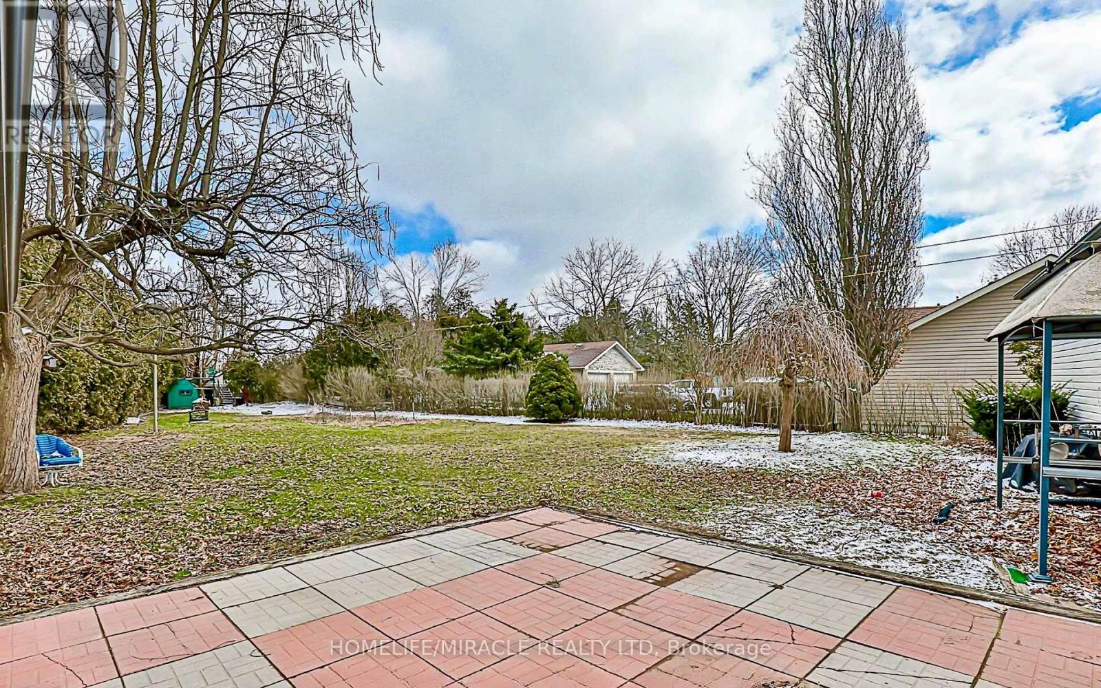 19 Herbert Avenue, Oshawa, Ontario  L1G 3Y7 - Photo 3 - E12796138