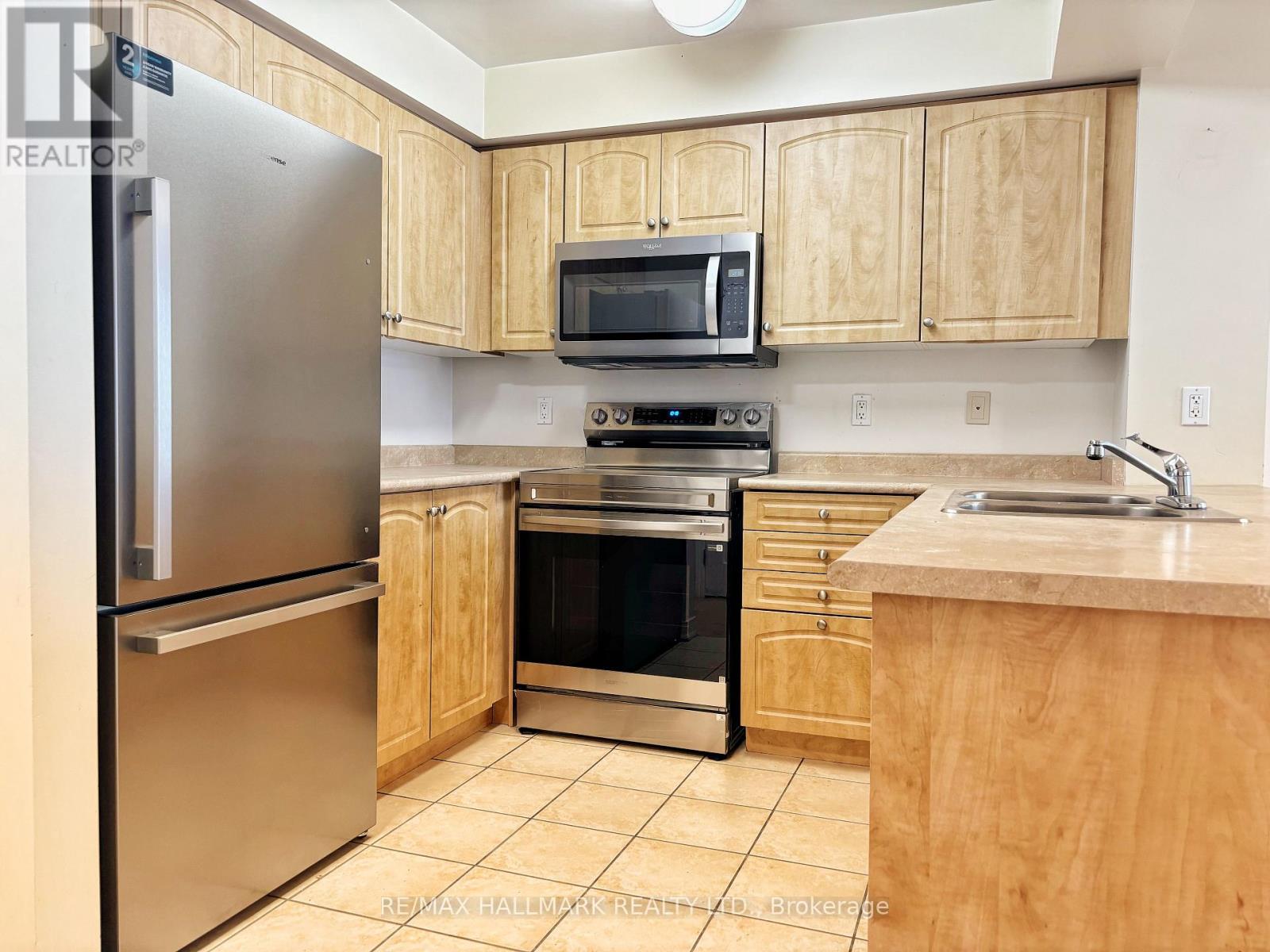 1210 - 310 Red Maple Road, Richmond Hill, Ontario  L4C 0T7 - Photo 4 - N12840004