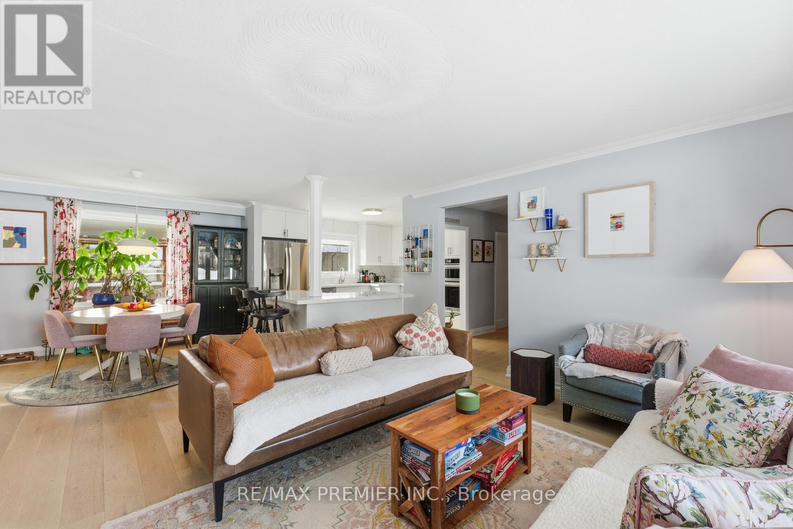 368 Lees Lane, Oakville, Ontario  L6L 4S5 - Photo 19 - W12896508