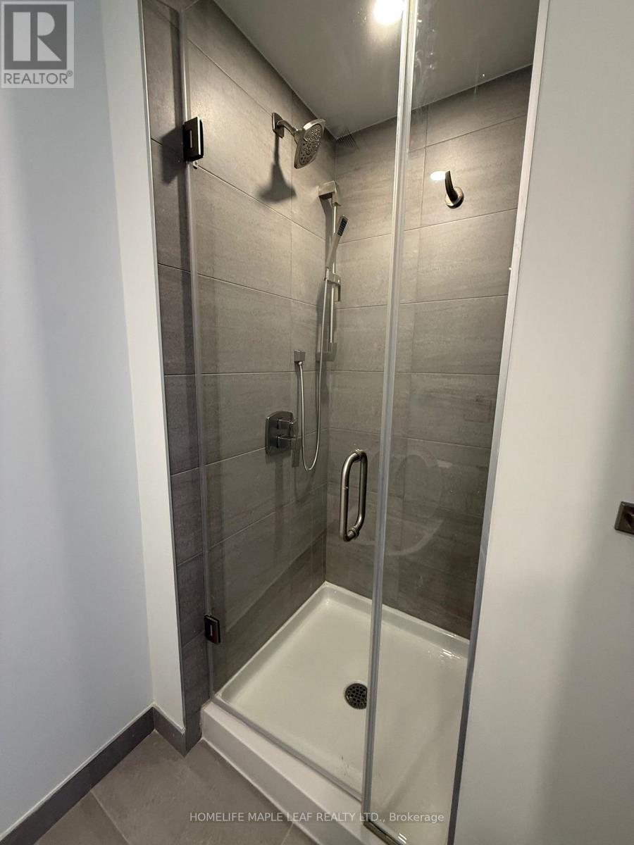 1904 - 1 Fairview Road E, Mississauga, Ontario  L5A 4C6 - Photo 17 - W12906786