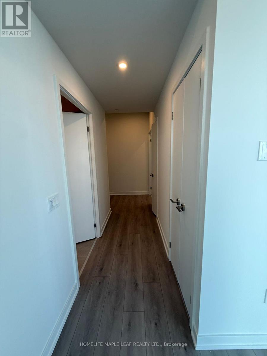 1904 - 1 Fairview Road E, Mississauga, Ontario  L5A 4C6 - Photo 6 - W12906786