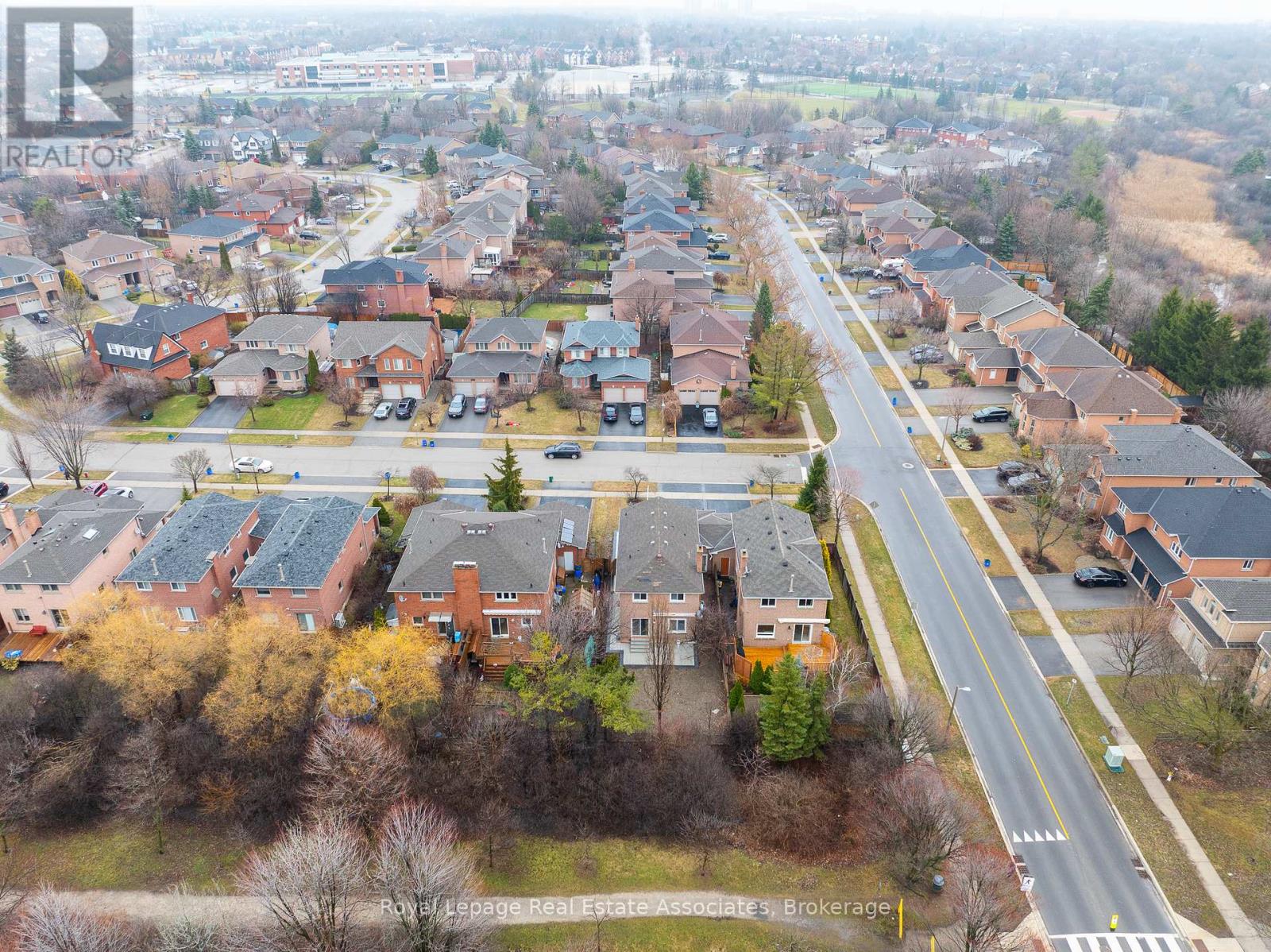 191 Genesee Drive, Oakville, Ontario L6H 5Y7 - Photo 39 - W12906812