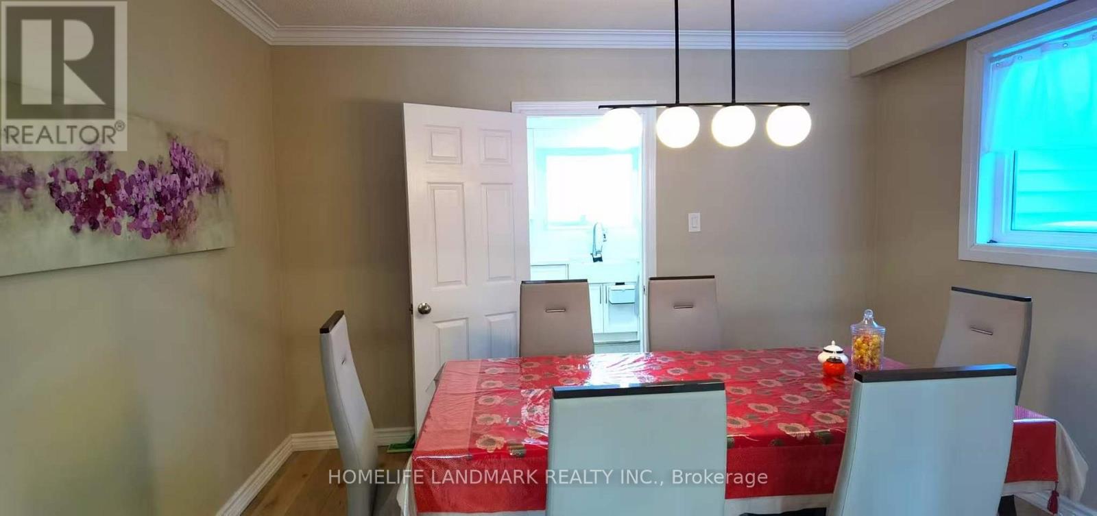 70 Maple Grove Avenue, Richmond Hill, Ontario  L4E 2X2 - Photo 14 - N12906260