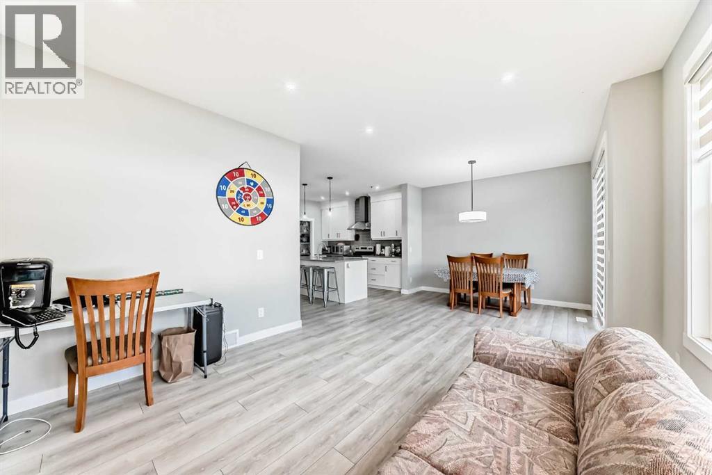 240 Creekstone Row SW, Calgary, Alberta  T2X 4Y5 - Photo 8 - A2285154