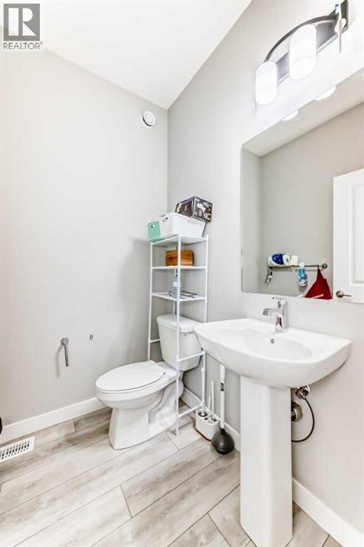 240 Creekstone Row SW, Calgary, Alberta  T2X 4Y5 - Photo 12 - A2285154