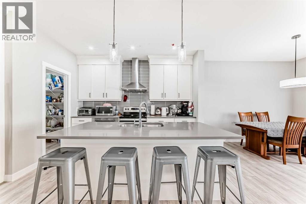 240 Creekstone Row SW, Calgary, Alberta  T2X 4Y5 - Photo 3 - A2285154