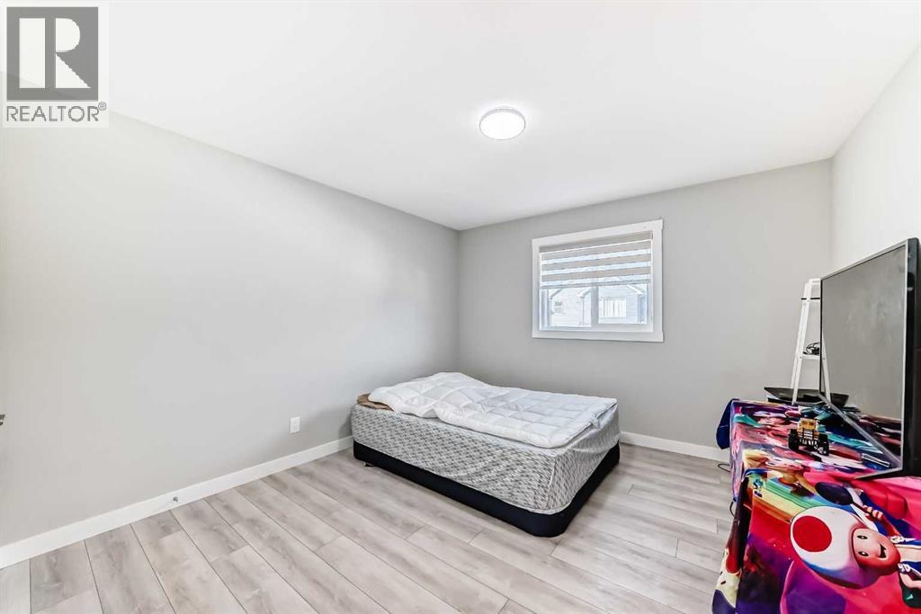 240 Creekstone Row SW, Calgary, Alberta  T2X 4Y5 - Photo 24 - A2285154