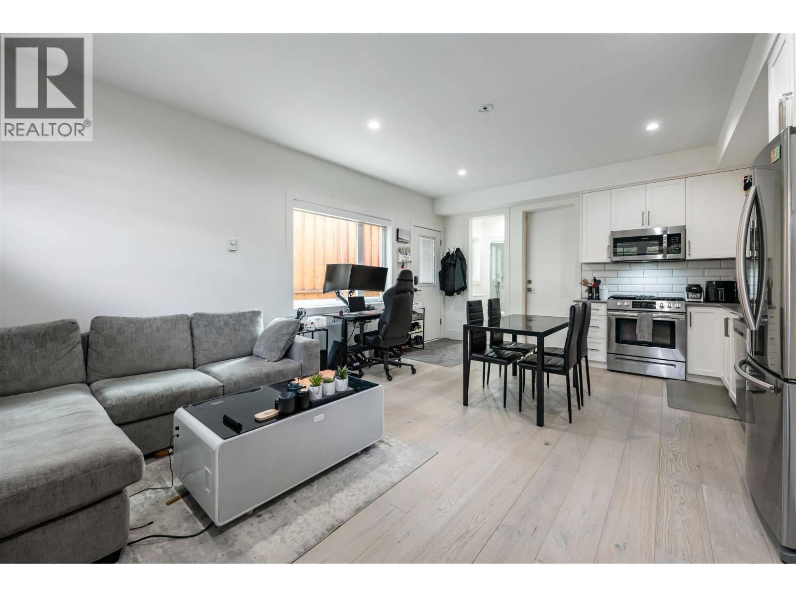 6220 Lochdale Street, Burnaby, British Columbia  V5B 2M5 - Photo 24 - R3094939