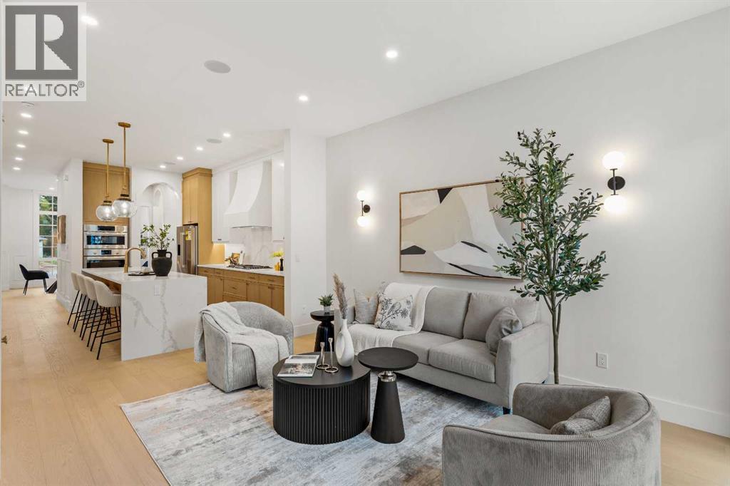 2413 25 Avenue NW, Calgary, Alberta  T2M 2C6 - Photo 8 - A2286319