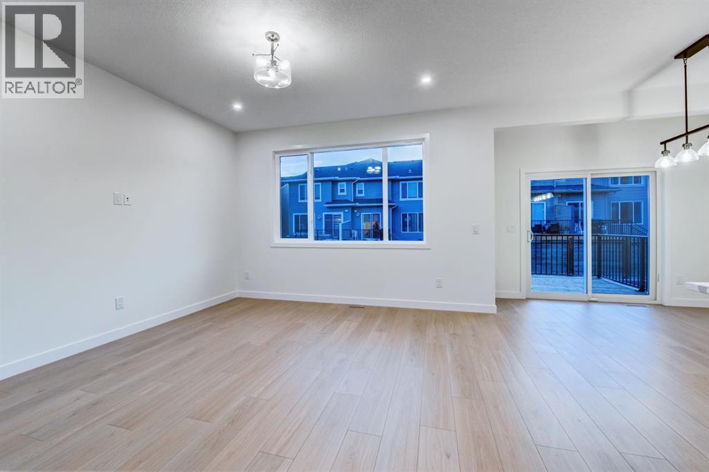 891 Langholm Drive Se, Airdrie, Alberta  T4A 3R2 - Photo 4 - A2294195