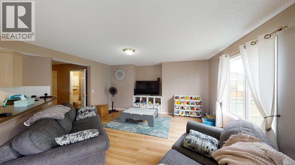 91 Royal Elm Way NW, Calgary, Alberta  T3G 5M3 - Photo 5 - A2281478