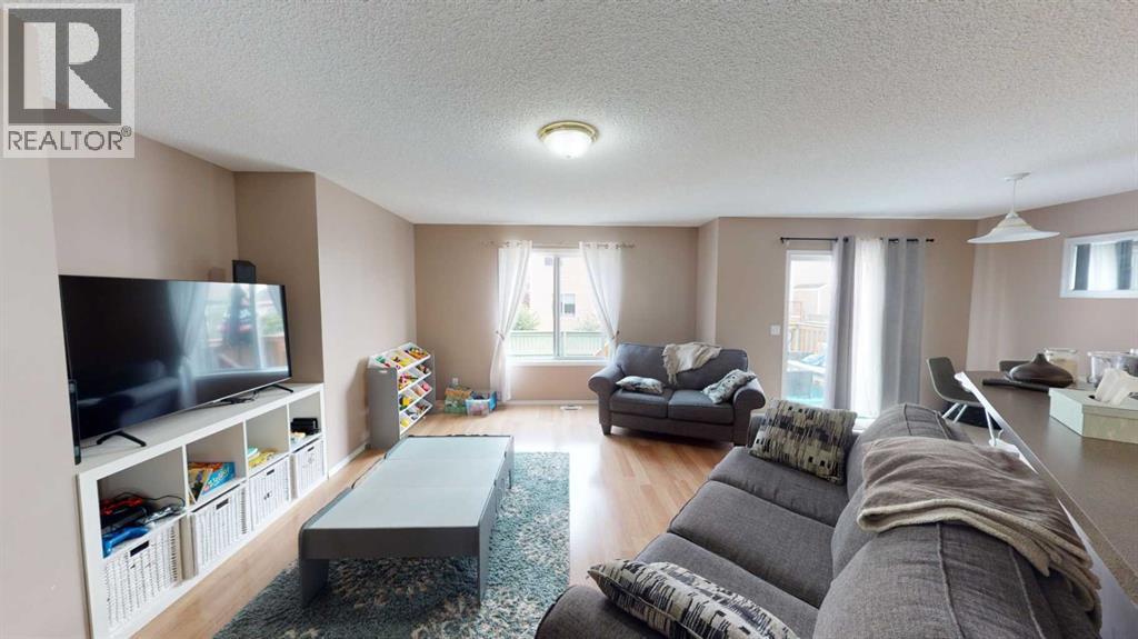 91 Royal Elm Way NW, Calgary, Alberta  T3G 5M3 - Photo 3 - A2281478