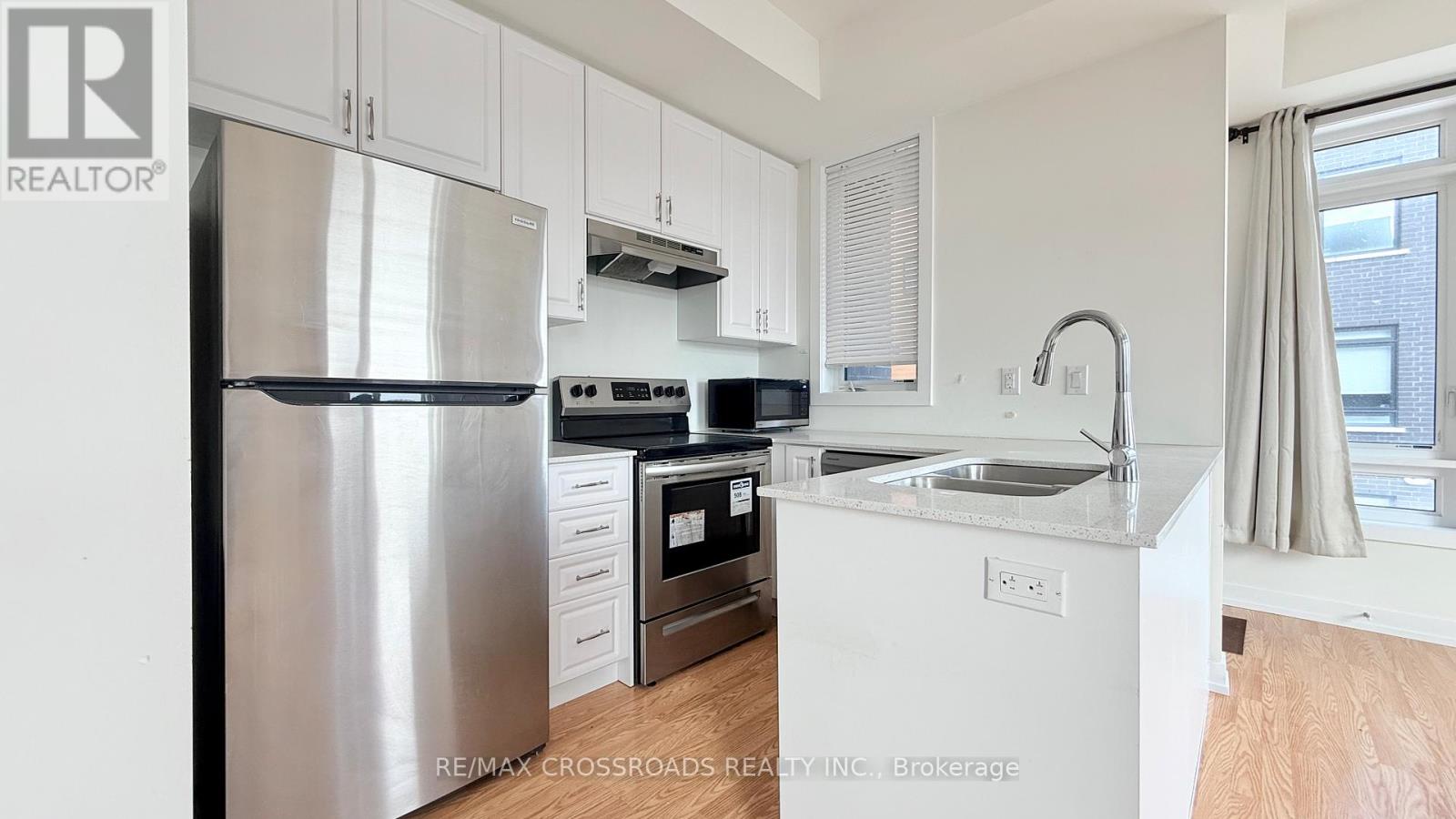 102 - 370 D Red Maple Road, Richmond Hill, Ontario  L4C 6P5 - Photo 4 - N12906818