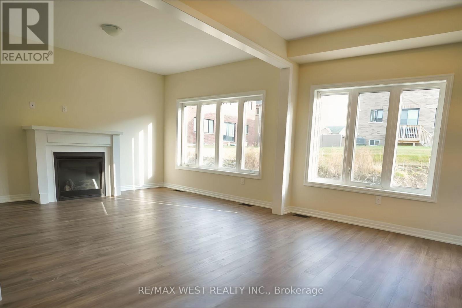 7 Stennett Drive, Georgina, Ontario  L4P 0J4 - Photo 10 - N12906834