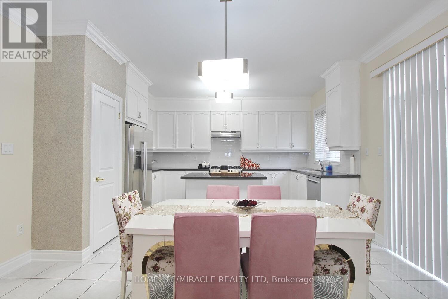 324 Chatfield Drive, Vaughan, Ontario  L4H 3R7 - Photo 8 - N12902692