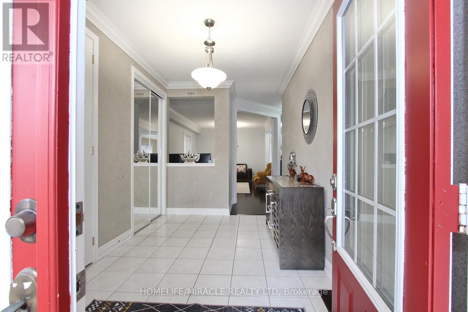 324 Chatfield Drive, Vaughan, Ontario  L4H 3R7 - Photo 7 - N12902692