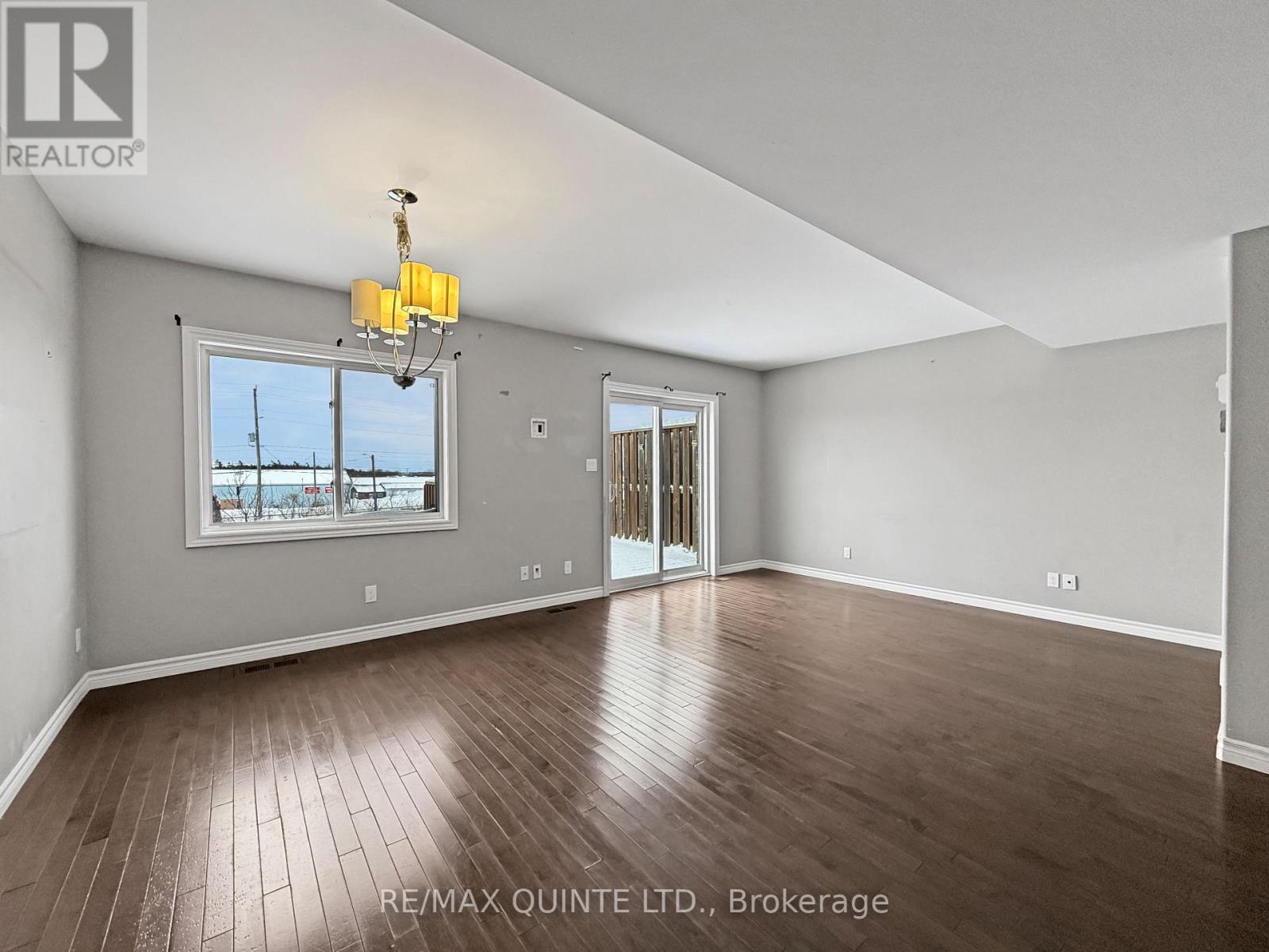 77 Mountain Ash Drive, Belleville (Thurlow Ward), Ontario  K8N 0E3 - Photo 14 - X12906846