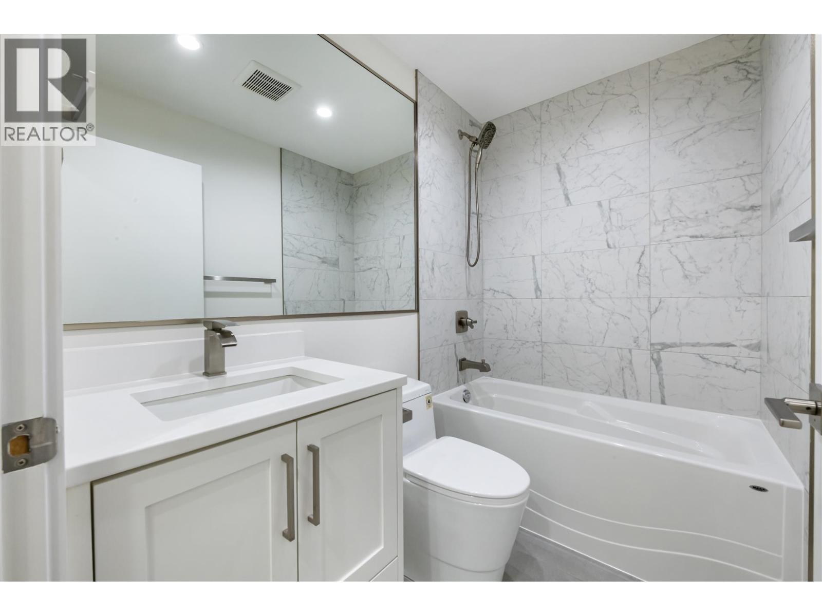 6220 Lochdale Street, Burnaby, British Columbia V5B 2M5 - Photo 19 - R3094939