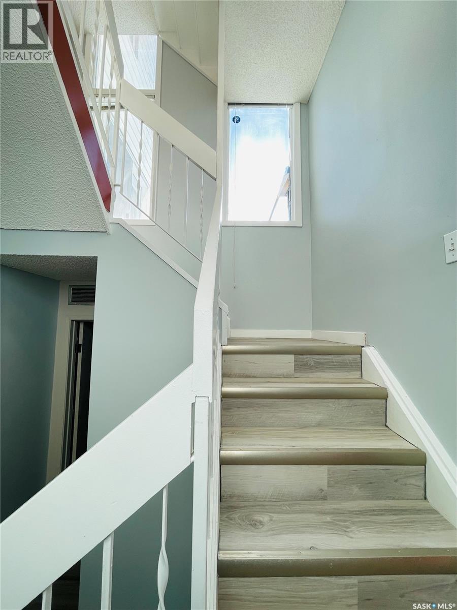 5026 10th Avenue, Regina, Saskatchewan  S4T 7P4 - Photo 4 - SK027509