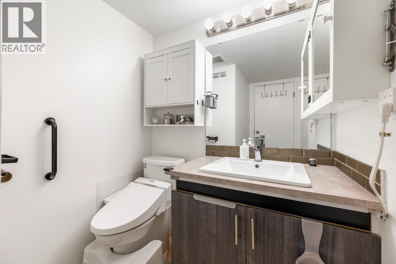 304 7100 Gilbert Road, Richmond, British Columbia  V7C 5C3 - Photo 12 - R3100069