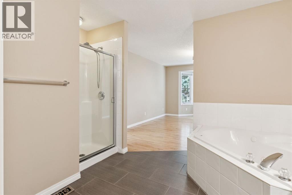 363 Prominence Heights Sw, Calgary, Alberta  T3H 2Z6 - Photo 18 - A2294438