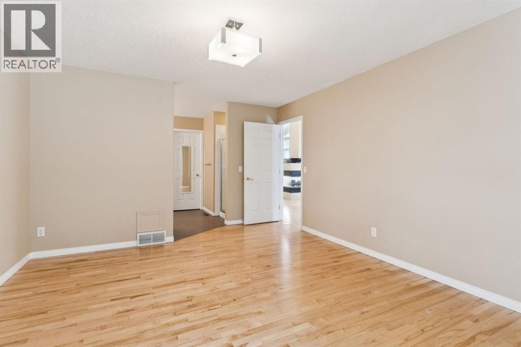 363 Prominence Heights Sw, Calgary, Alberta  T3H 2Z6 - Photo 16 - A2294438