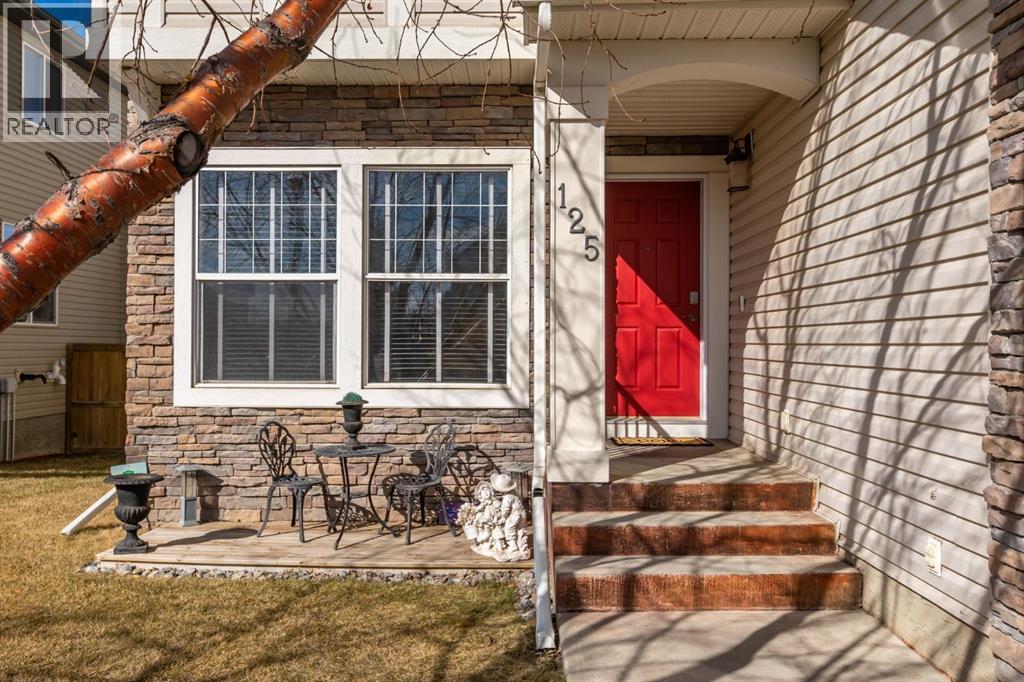 125 Seagreen Manor, Chestermere, Alberta  T1X 0E7 - Photo 2 - A2295360