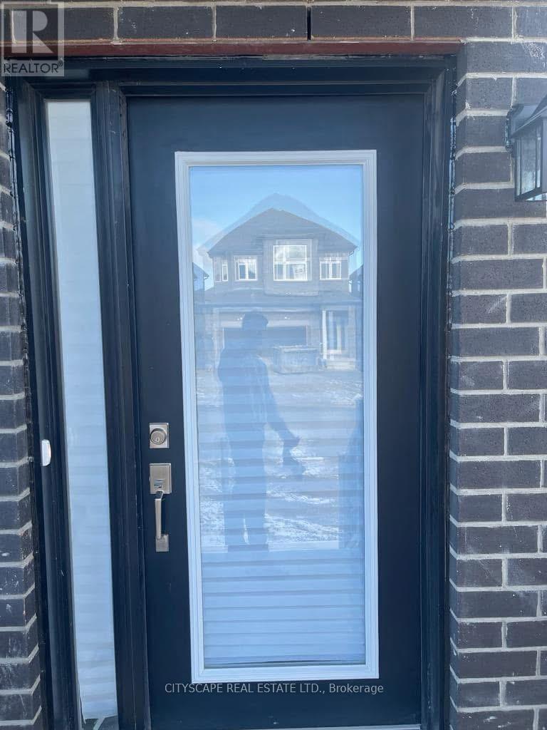 15 Barnyard Trail, Barrie, Ontario  L9J 0Y1 - Photo 11 - S12906850