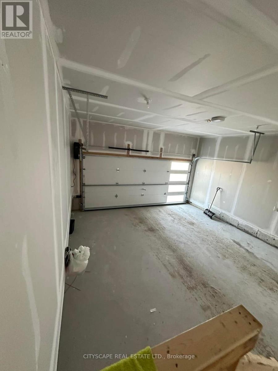 15 Barnyard Trail, Barrie, Ontario  L9J 0Y1 - Photo 15 - S12906850