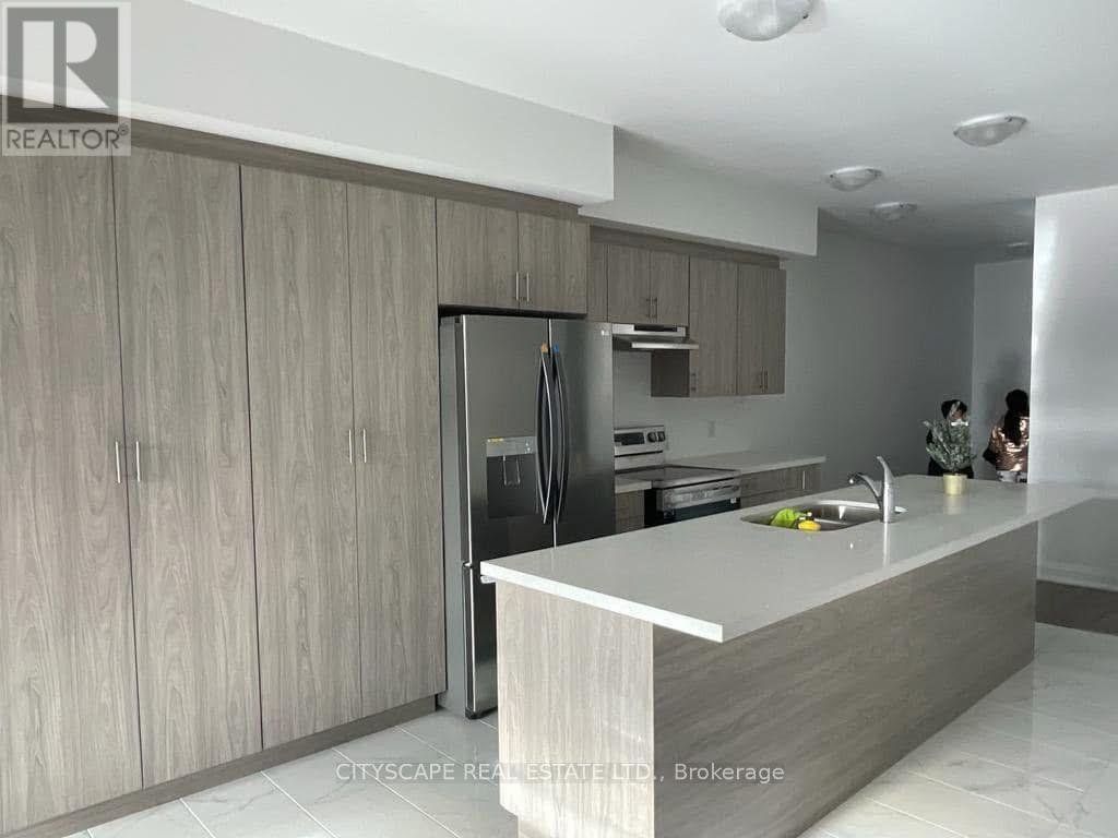 15 Barnyard Trail, Barrie, Ontario  L9J 0Y1 - Photo 7 - S12906850