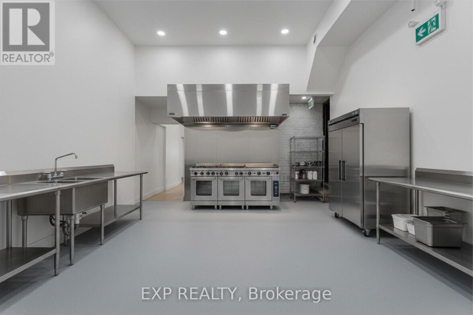 93 John Street S, Hamilton, Ontario  L8N 2C2 - Photo 17 - X12831838