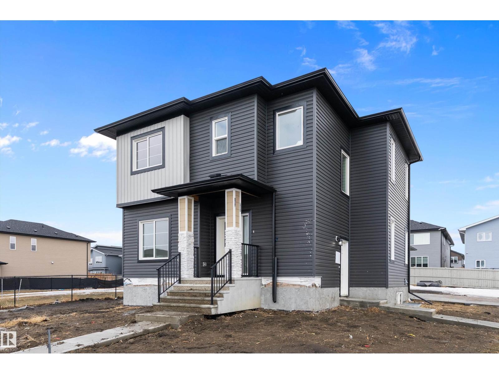292 Fraser Wy Nw, Edmonton, Alberta  T5Y 6C4 - Photo 2 - E4478583
