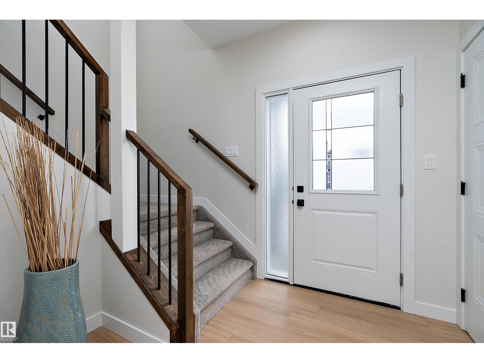 292 Fraser Wy Nw, Edmonton, Alberta  T5Y 6C4 - Photo 5 - E4478583