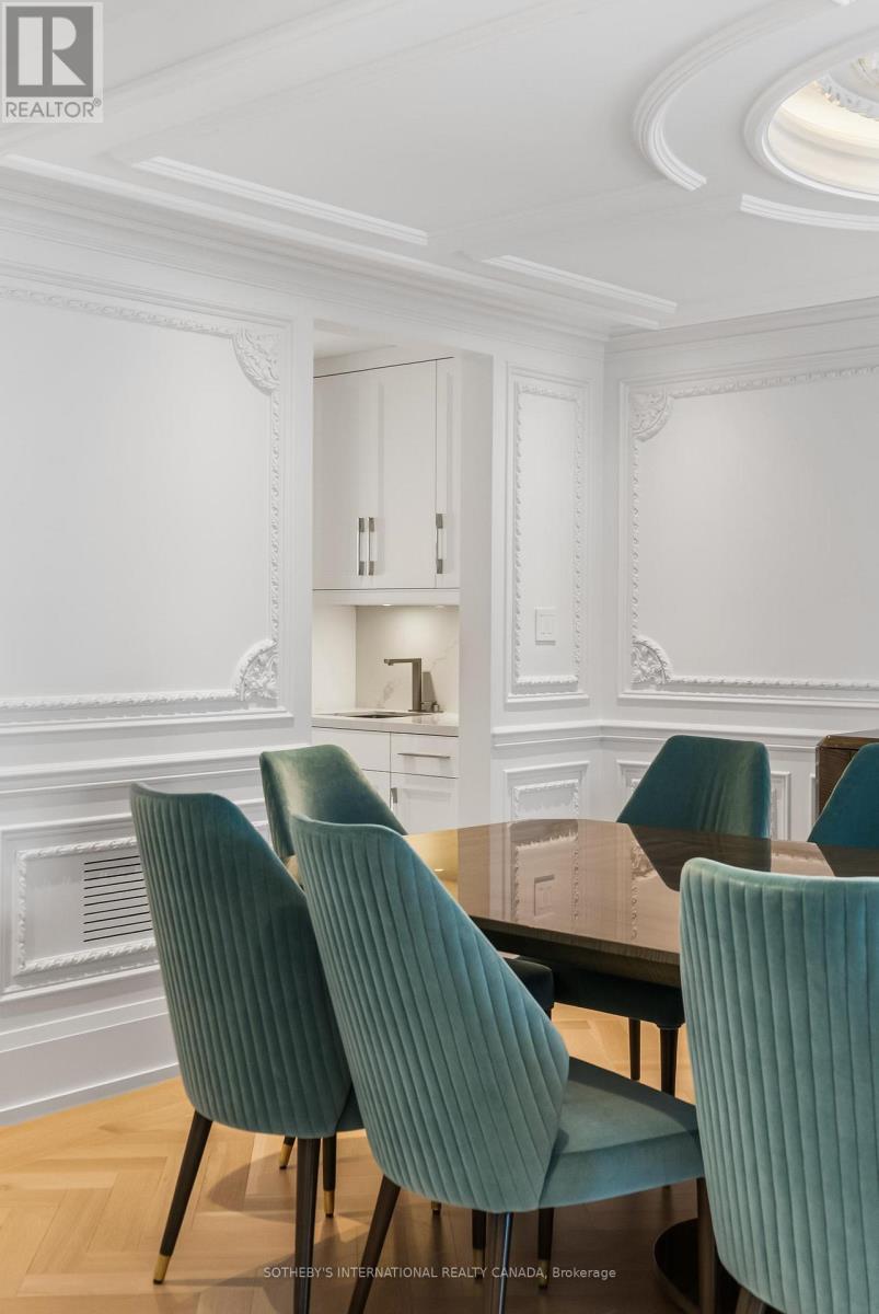 1347 Queen Victoria Avenue, Mississauga, Ontario  L5N 3N2 - Photo 10 - W12906842