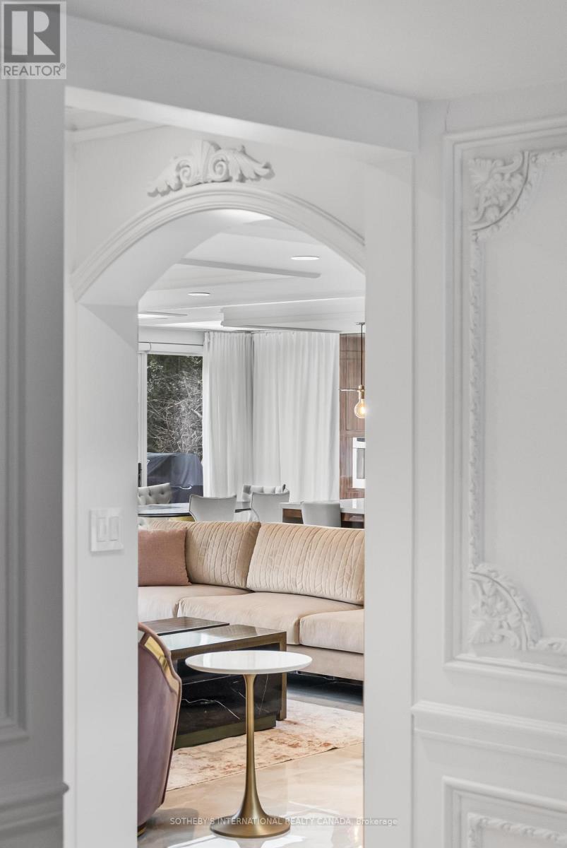 1347 Queen Victoria Avenue, Mississauga, Ontario  L5N 3N2 - Photo 27 - W12906842