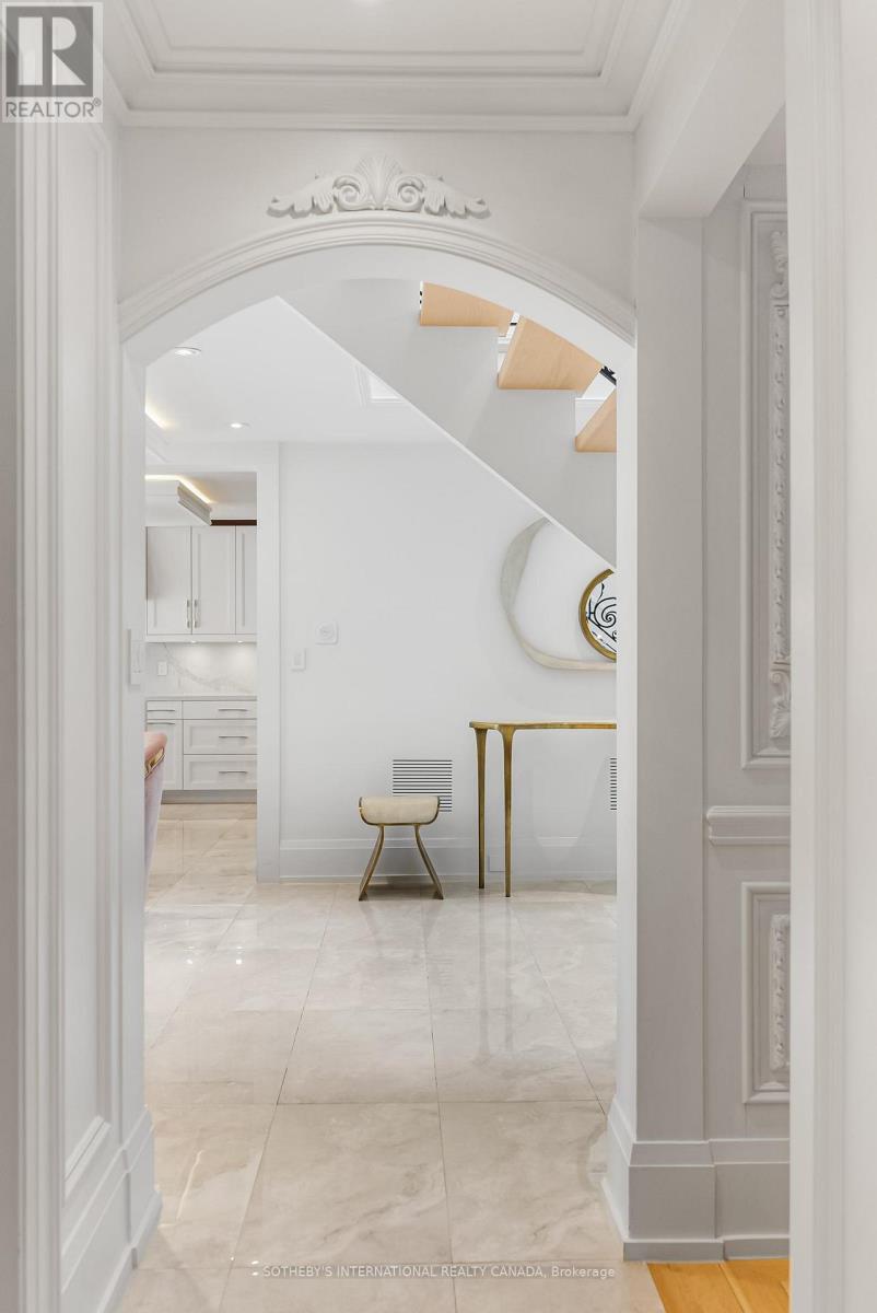 1347 Queen Victoria Avenue, Mississauga, Ontario  L5N 3N2 - Photo 29 - W12906842