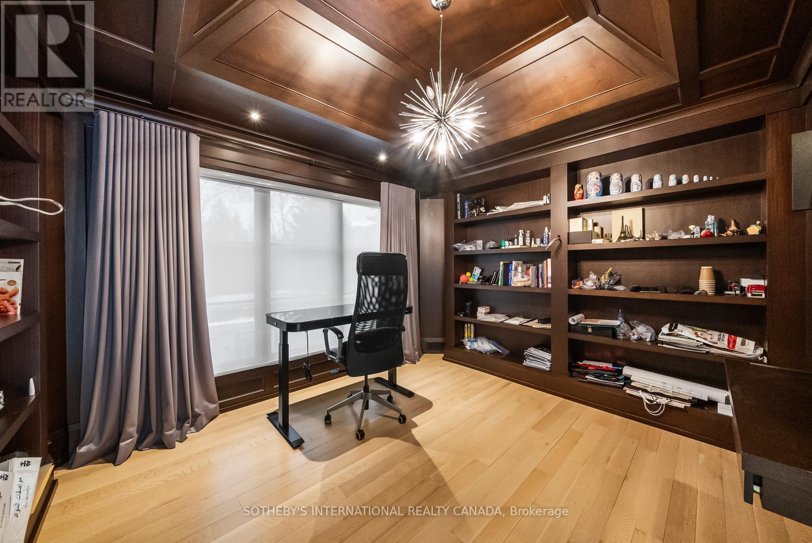 1347 Queen Victoria Avenue, Mississauga, Ontario  L5N 3N2 - Photo 38 - W12906842