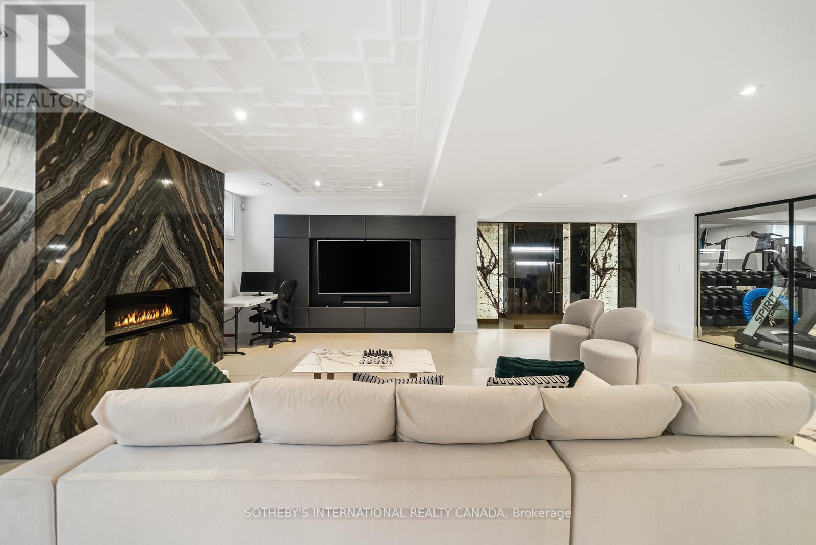 1347 Queen Victoria Avenue, Mississauga, Ontario  L5N 3N2 - Photo 42 - W12906842