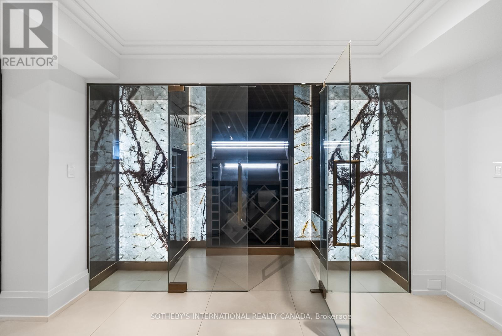 1347 Queen Victoria Avenue, Mississauga, Ontario  L5N 3N2 - Photo 44 - W12906842