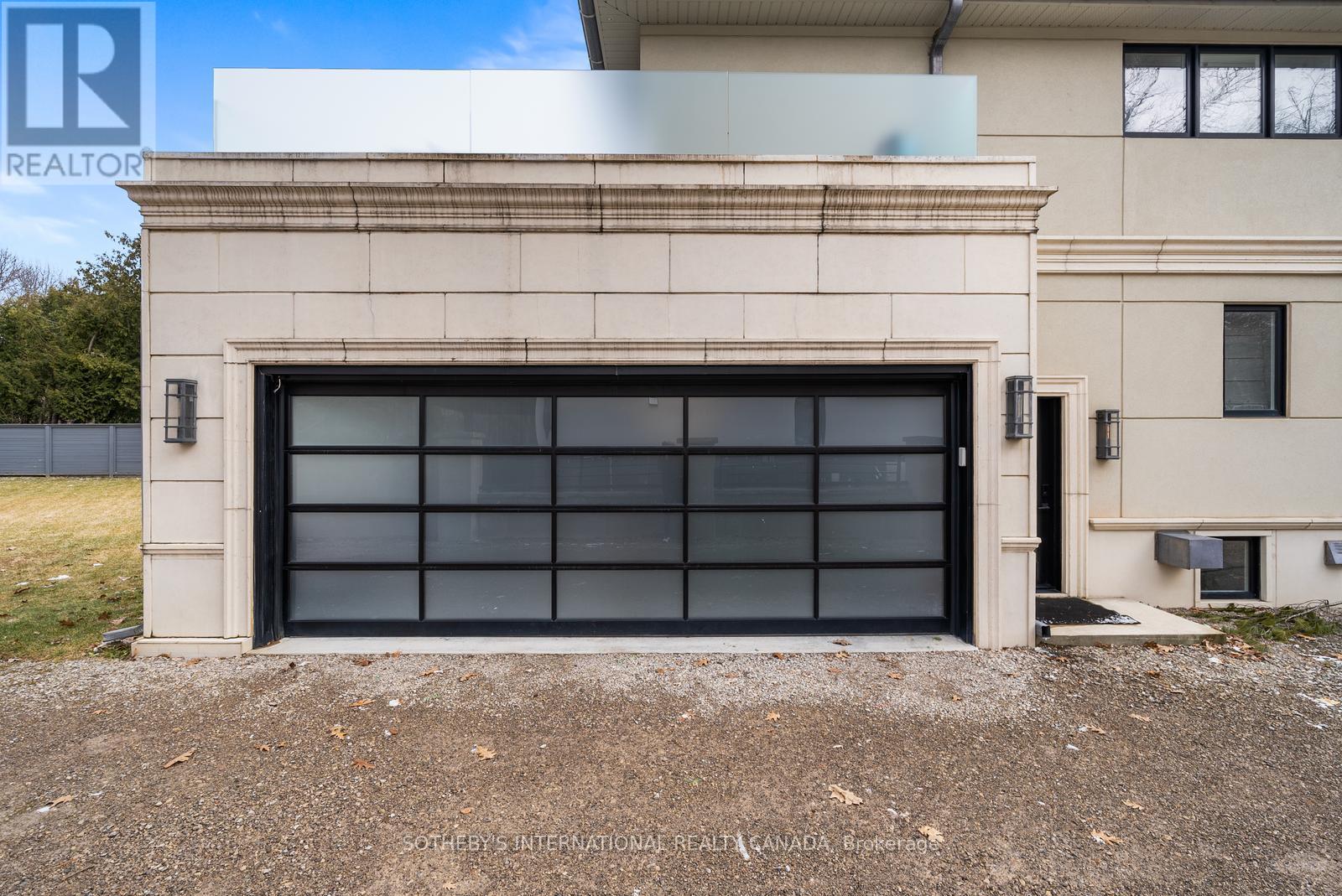 1347 Queen Victoria Avenue, Mississauga, Ontario  L5N 3N2 - Photo 49 - W12906842