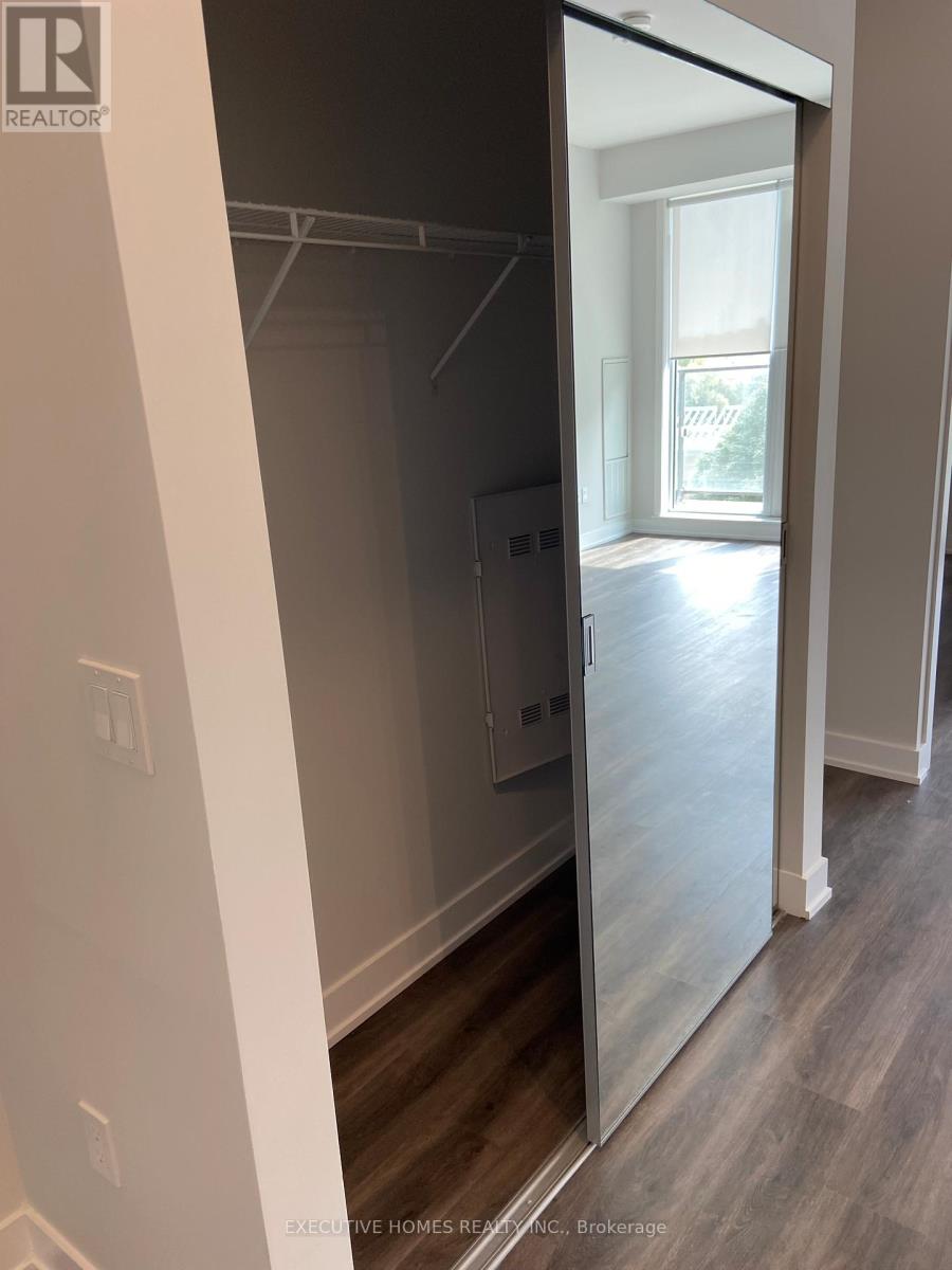 307 - 4130 Parkside Village Drive, Mississauga, Ontario  L5B 3M8 - Photo 4 - W12906852